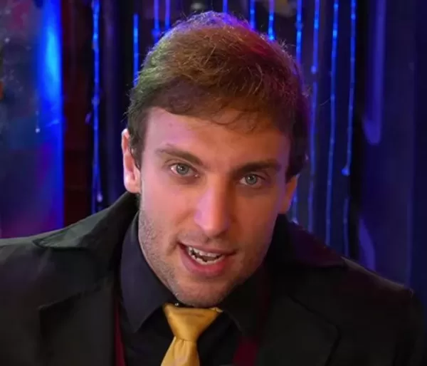 Comediante Leo Lins é condenado a mais de 8 anos de prisão por “piadas” consideradas preconceituosas em show de 2022