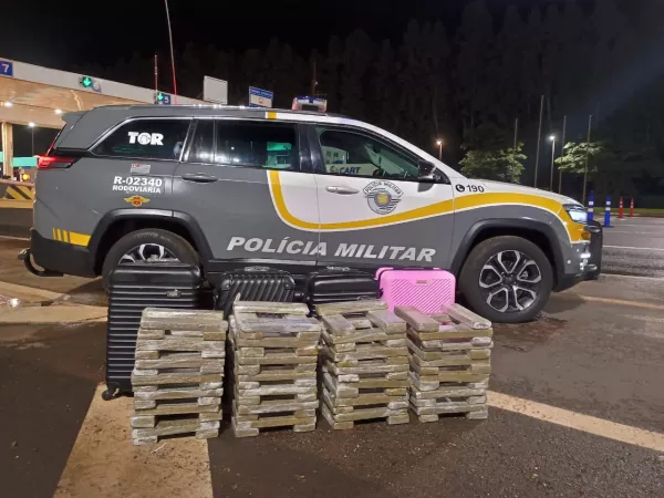 Tático Ostensivo Rodoviário apreende 82 kg de maconha e detém trio na SP-327, em Santa Cruz do Rio Pardo