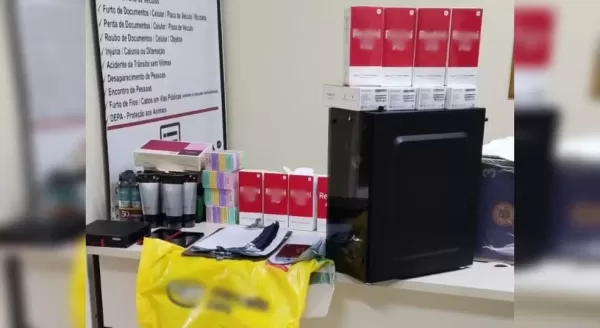 Quadrilha suspeita de aplicar golpes de falsa entrega de compras online é presa na região