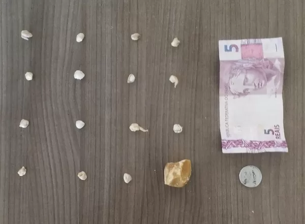 Adolescentes são apreendidos com crack e confessam tráfico em Ourinhos