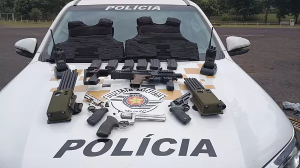 Polícia Militar Rodoviária prende homem por tráfico de armas na Rodovia Raposo Tavares em Palmital 