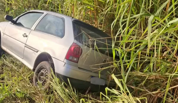 Motorista é preso suspeito de tentar matar a própria esposa e filho de 10 anos ao provocar acidente em vicinal na região 
