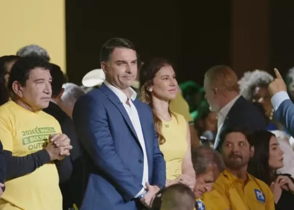 PL oficializa candidatura de Flávio Bolsonaro à Presidência em convenção nacional realizada em São Paulo