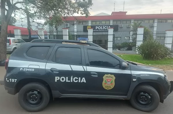 Mulher de 62 anos é ferida e seu cão de estimação morto por PitBull em Santa Cruz do Rio Pardo