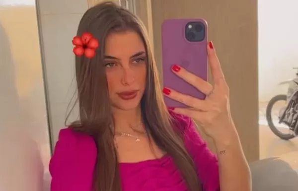 Homem mata mulher na frente da filha e publica fotos do crime na web