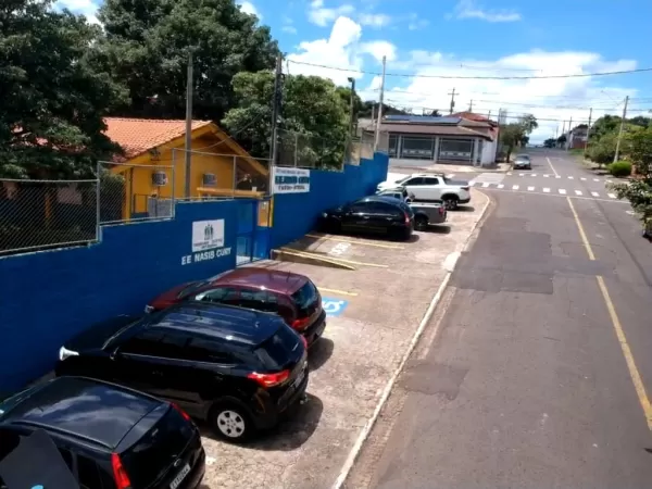 Crianças passam mal após consumirem bolo em escola de Marília