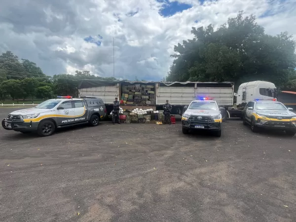Operação conjunta prende traficante com grande quantidade de maconha e cocaína na Rodovia Raposo Tavares, em Assis