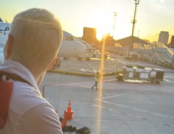 Rajadas de vento acima de 90 km/h provocam cancelamentos de voos, quedas de árvores e apagão em São Paulo