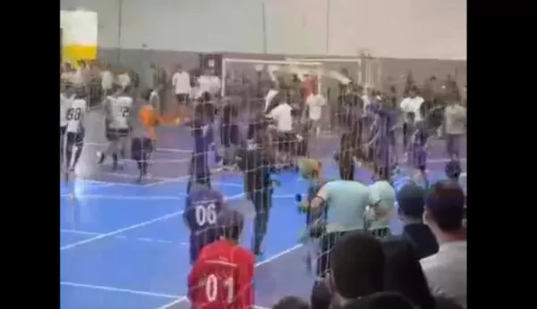 Final dos Jogos Escolares termina em briga generalizada entre alunos da ETEC e Genésio Boamorte em Santa Cruz