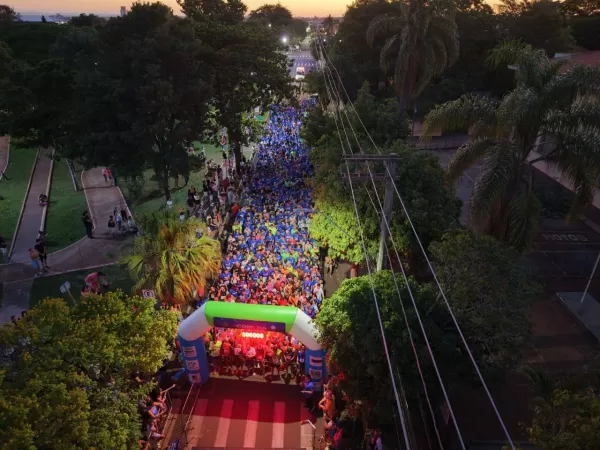 Circuito Record de Corrida de Rua reúne mais de 2 mil pessoas em Santa Cruz do Rio Pardo