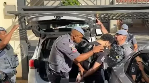 Mulher atacada pelo filho com facão e abandonada na piscina da casa da família tem parte do braço amputado no interior de SP