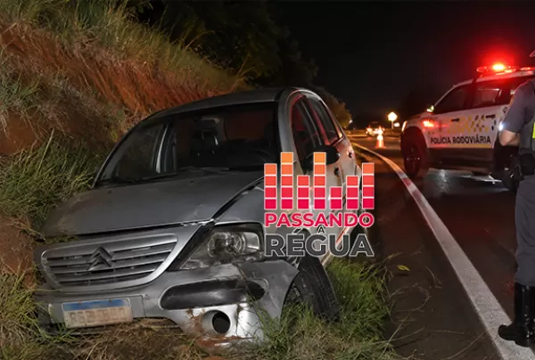 Mulher é presa por embriaguez ao volante após bater carro contra barranco na Raposo Tavares, em Ipaussu