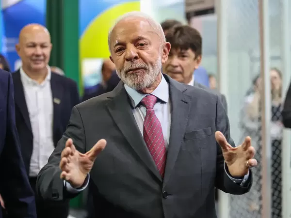 Lula sanciona Orçamento de 2025 com cortes em programas sociais e valor recorde para emendas parlamentares