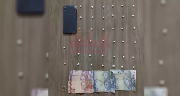 GCM prende jovem e apreende adolescente por tráfico de drogas na Vila Christoni, em Ourinhos