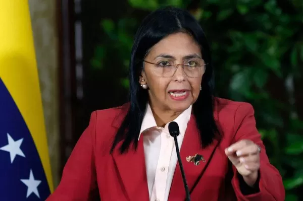 Vice-presidente venezuelana deve assumir a presidência interinamente, ordena a Suprema Corte do país