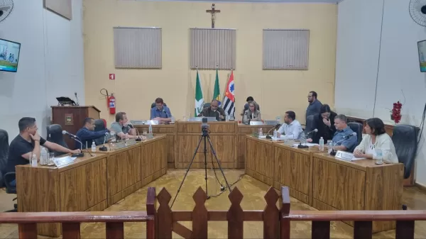 Vereadores de Canitar instauram CPI para investigar pagamentos suspeitos pela Prefeitura