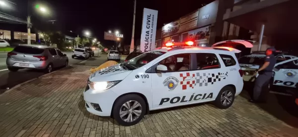 Homem é detido por embriaguez ao volante e desacato em São Pedro do Turvo, mas é liberado após assinar termo de compromisso