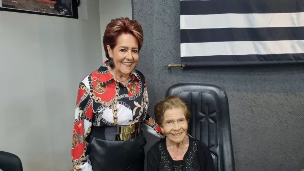 Legado e Emoção: Mãe e Filha Recebem Título de Cidadãs Ourinhenses em Sessão Solene