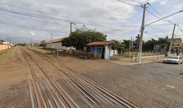 GCM prende homem por furto de fiação de guarita de linha férrea no centro de Ourinhos