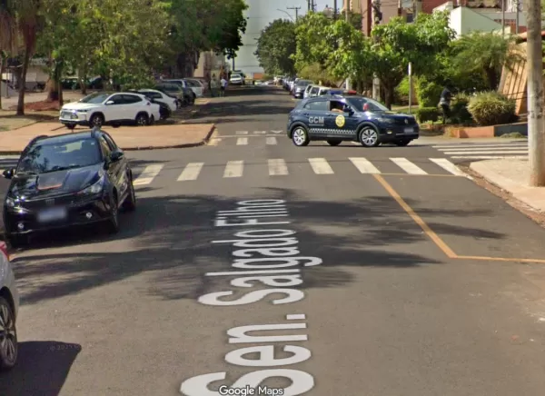 Homem registra furto de carro após deixá-lo estacionado por pane mecânica em Ourinhos