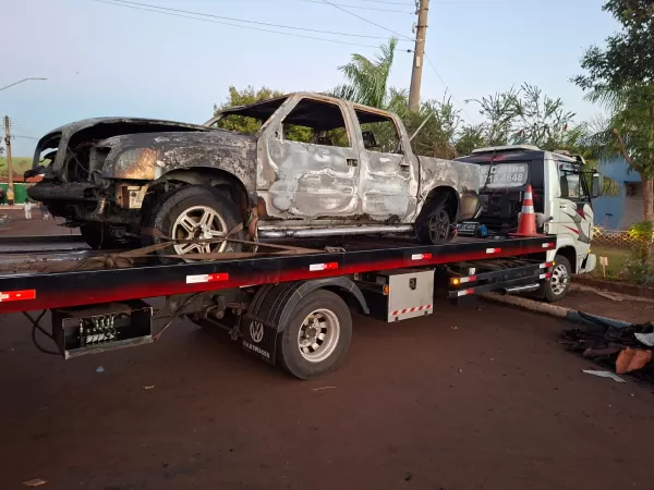 Incêndio destrói caminhonete e parte de casa em São Pedro do Turvo; vítima inicia campanha para reconstruir prejuízos
