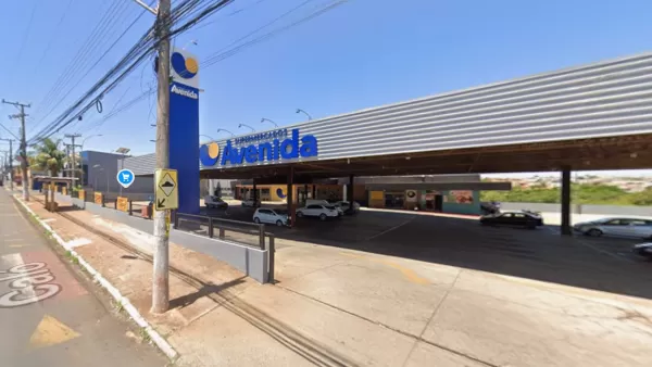 Dois adolescentes são apreendidos após furto de bateria e danos em supermercado e residência na Vila São José, em Ourinhos