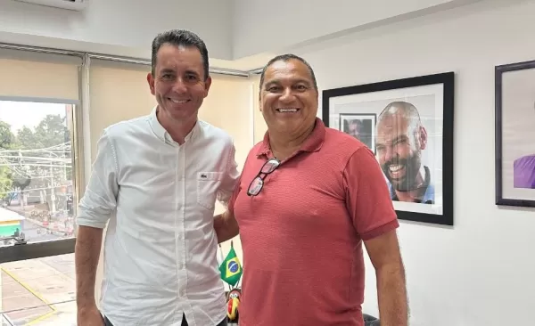Abel Diniz oficializa afastamento da Prefeitura de Ourinhos para disputar vaga de deputado federal nas eleições de 2026