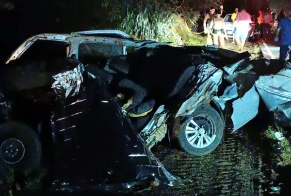 Grave acidente na PR-218 deixa dois mortos entre Carlópolis e Fartura