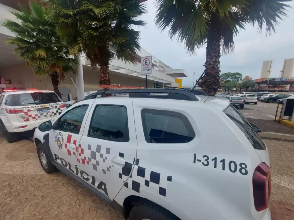 Jovem denuncia agressão praticada por grupo nas proximidades de shopping em Ourinhos