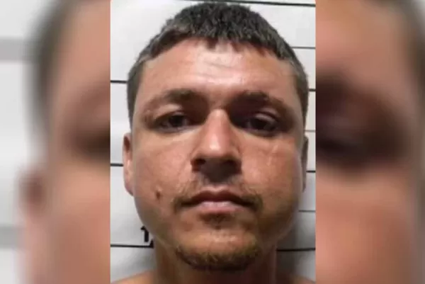 Homem morre em confronto com a PM após furtar carro da Prefeitura de Londrina; ele havia fugido da cadeia e roubado viatura dias antes