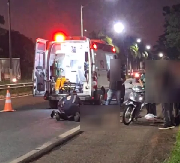 Mulher de 61 anos fica ferida em acidente entre moto e carro na Rodovia Raposo Tavares, em Ourinhos