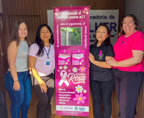 Procuradoria da Mulher da Câmara de Ourinhos lança campanha “Outubro Rosa” com displays informativos em vários pontos da cidade