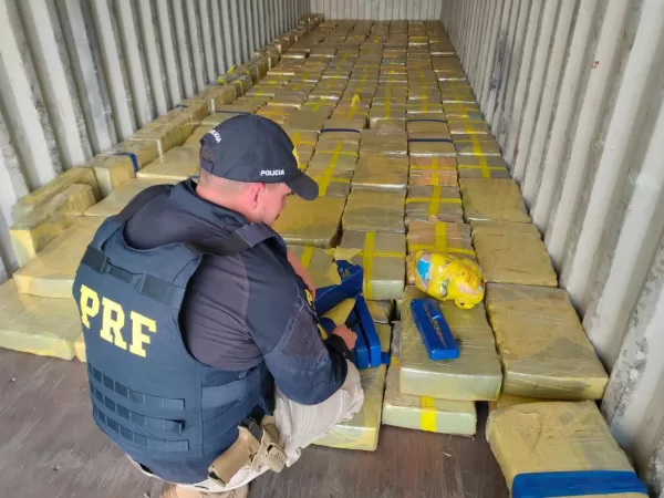 PRF apreende mais de 3 toneladas de maconha em Ourinhos