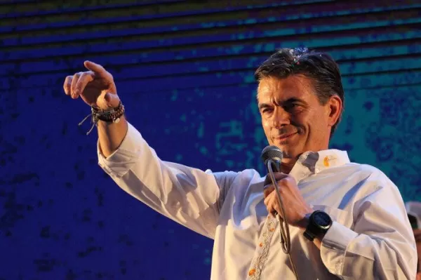 Direita volta ao poder na Bolívia após duas décadas com vitória de Rodrigo Paz