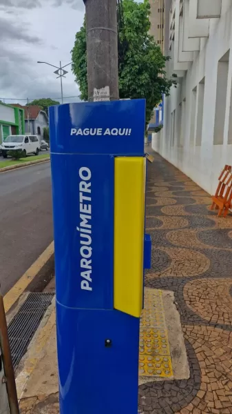 Santa Cruz do Rio Pardo passa a ter Zona Azul com parquímetros no centro da cidade