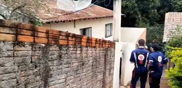 Criança é encontrada chorando ao lado do corpo da mãe, assassinada no norte do Paraná