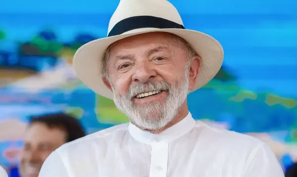 Lula passa por cirurgia de catarata sem intercorrências e deve retomar agenda na segunda-feira