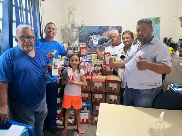 Clube Balneário Diacuí arrecada 1.416 litros de leite e doa para entidades assistenciais de Ourinhos