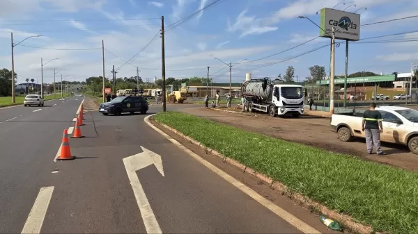 Acesso à Vila São Luiz pela Raposo Tavares é interditado para obras contra alagamentos em Ourinhos