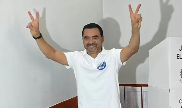 Justiça afasta governador do Tocantins em operação da PF que apura desvios na pandemia