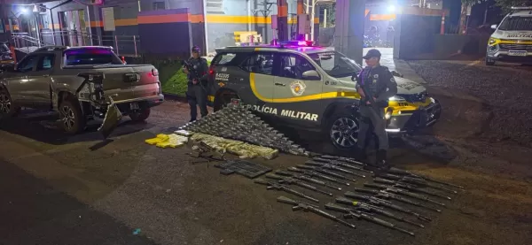 TOR apreende 18 fuzis e grande carregamento de drogas durante perseguição em Ourinhos