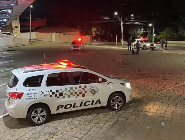 Acusado de tentativa de roubo é baleado por policial militar na rodoviária de Piraju