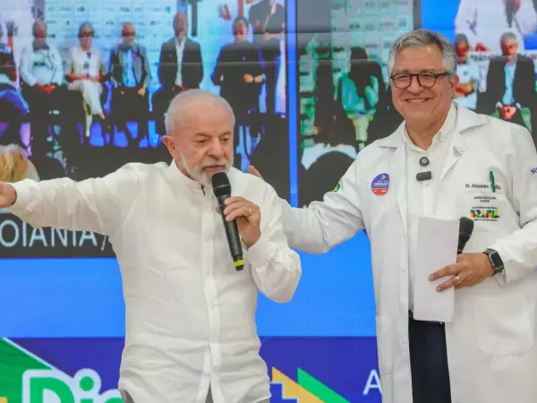Lula lembra covid e diz que saúde não tem esquerda ou direita