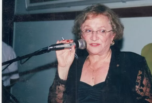 Marília se despede da professora e escritora Rosalina Tanuri, aos 94 anos