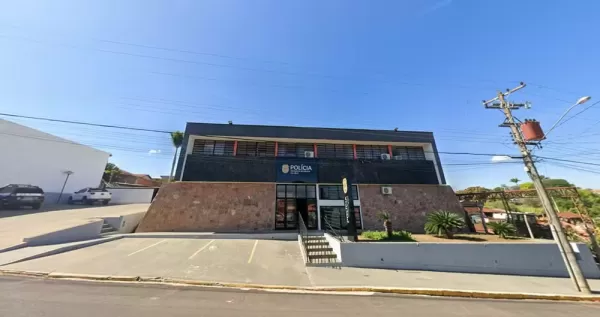 Após ameaçar família, homem é imobilizado por menina de 15 anos e morre em Gália 