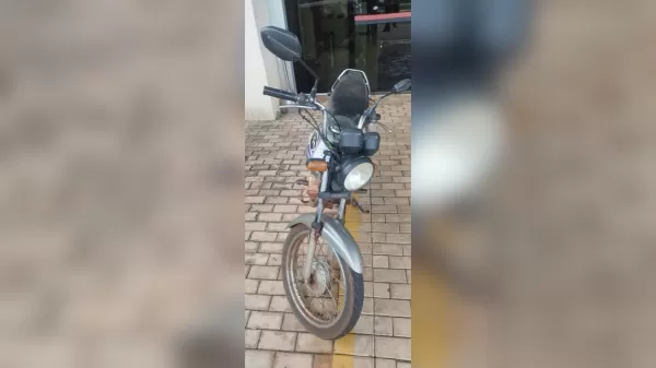 Homem é preso em Ourinhos após ser flagrado com motocicleta usando placa de outro veículo