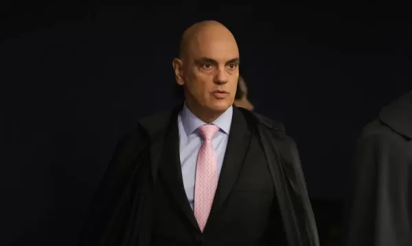 Moraes vota por condenação de Bolsonaro e aliados por tentativa de golpe de Estado