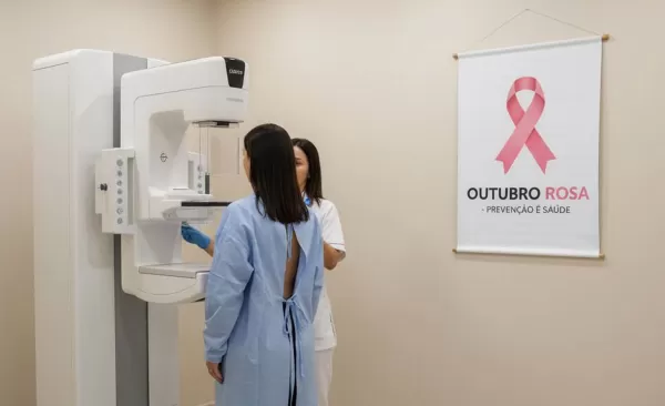 Quase 60% dos casos de câncer de mama ocorrem em mulheres de 50 a 74 anos 