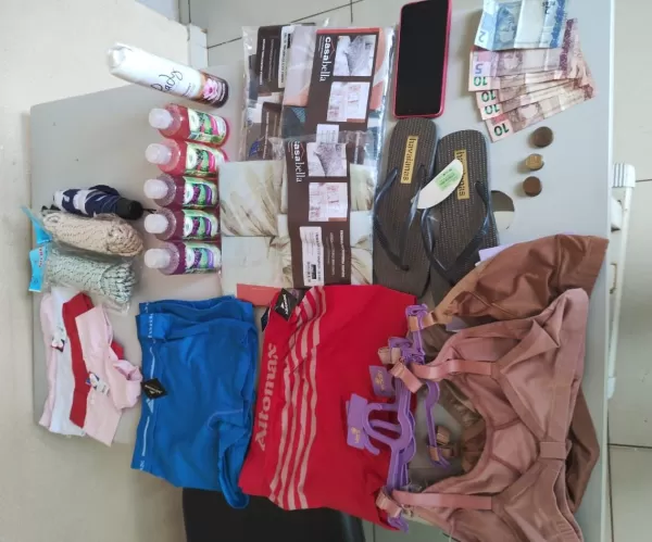 Mulher é presa por furto em loja na Avenida Altino Arantes, no centro de Ourinhos