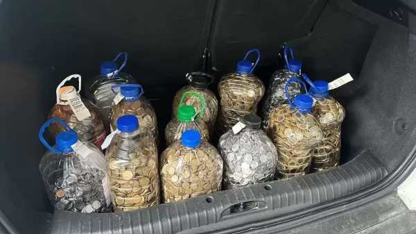 Cliente surpreende ao comprar carro com R$ 17 mil em moedas na Grande Florianópolis